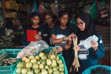 Participants buying groceries in Arts-ED’s ‘You Think You Can Masak’